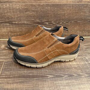 Clarks Outdoor WaveWalk Waterproof Slip-On Shoe - Size 8M